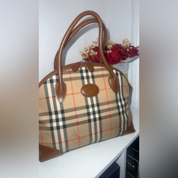 Burberry Alma - Picture 4 of 12